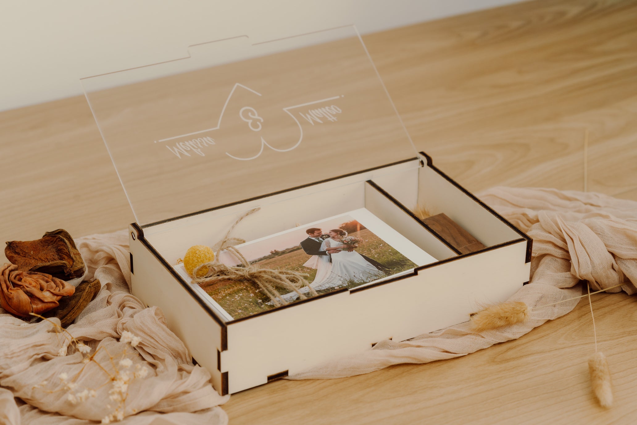 Scatola porta foto in legno naturale coperchio in acrilico trasparente con vano USB – perfetta per foto e regali