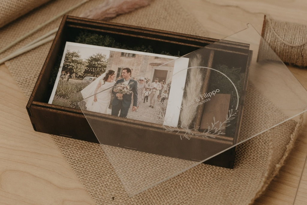Scatola porta foto in legno noce coperchio scorrevole in acrilico trasparente con vano USB – perfetta per foto e regali
