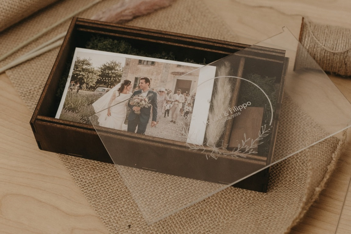 Scatola porta foto in legno noce coperchio scorrevole in acrilico trasparente con vano USB – perfetta per foto e regali
